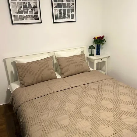 North Star * Boekarest